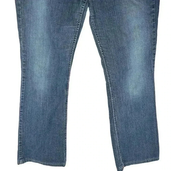 Levi's Women's Bootcut Jeans Size 10  Mid Rise - Picture 9 of 13